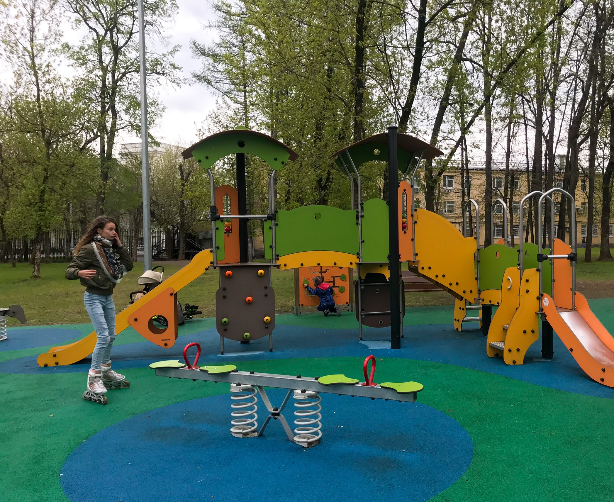 Фото Детская площадка "Фантастический город" на ВДНХ - развлечение в Москве | Досугатор