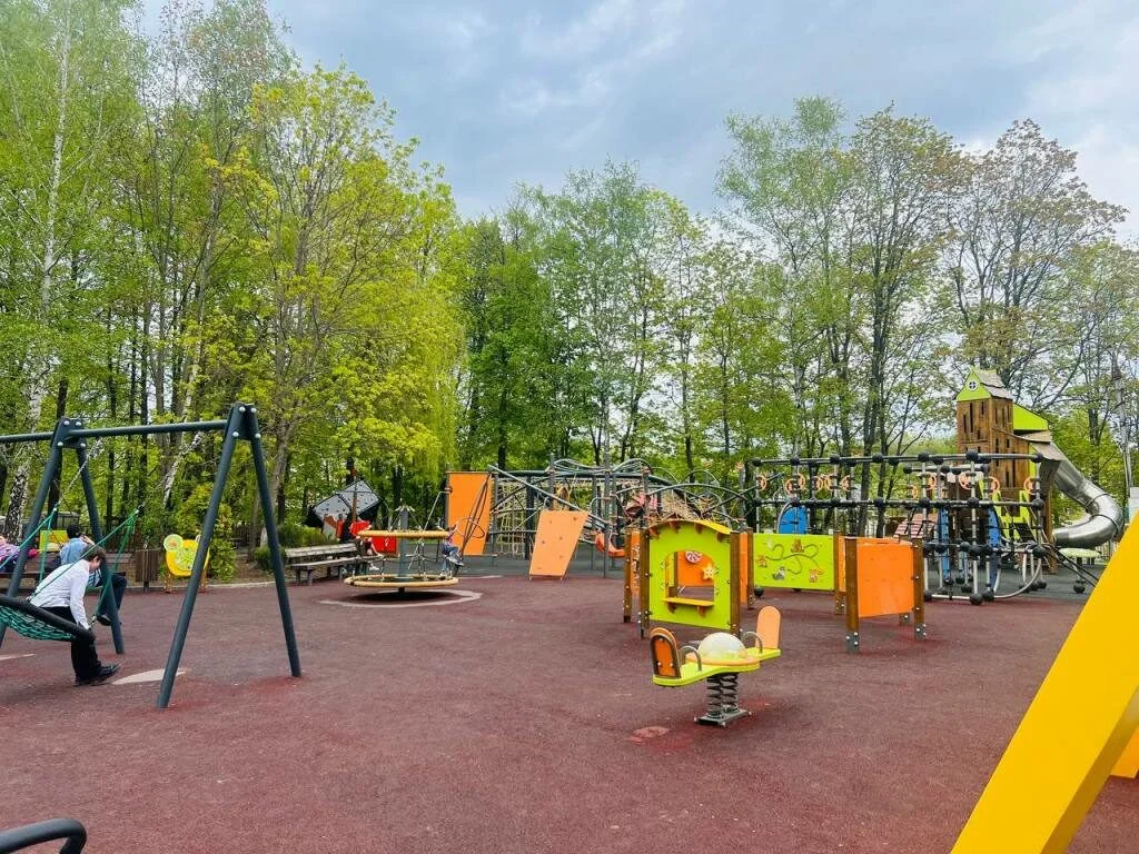 Фото Муниципальный парк «Берёзовая роща» (г. Дмитров) - развлечение в Москве | Досугатор