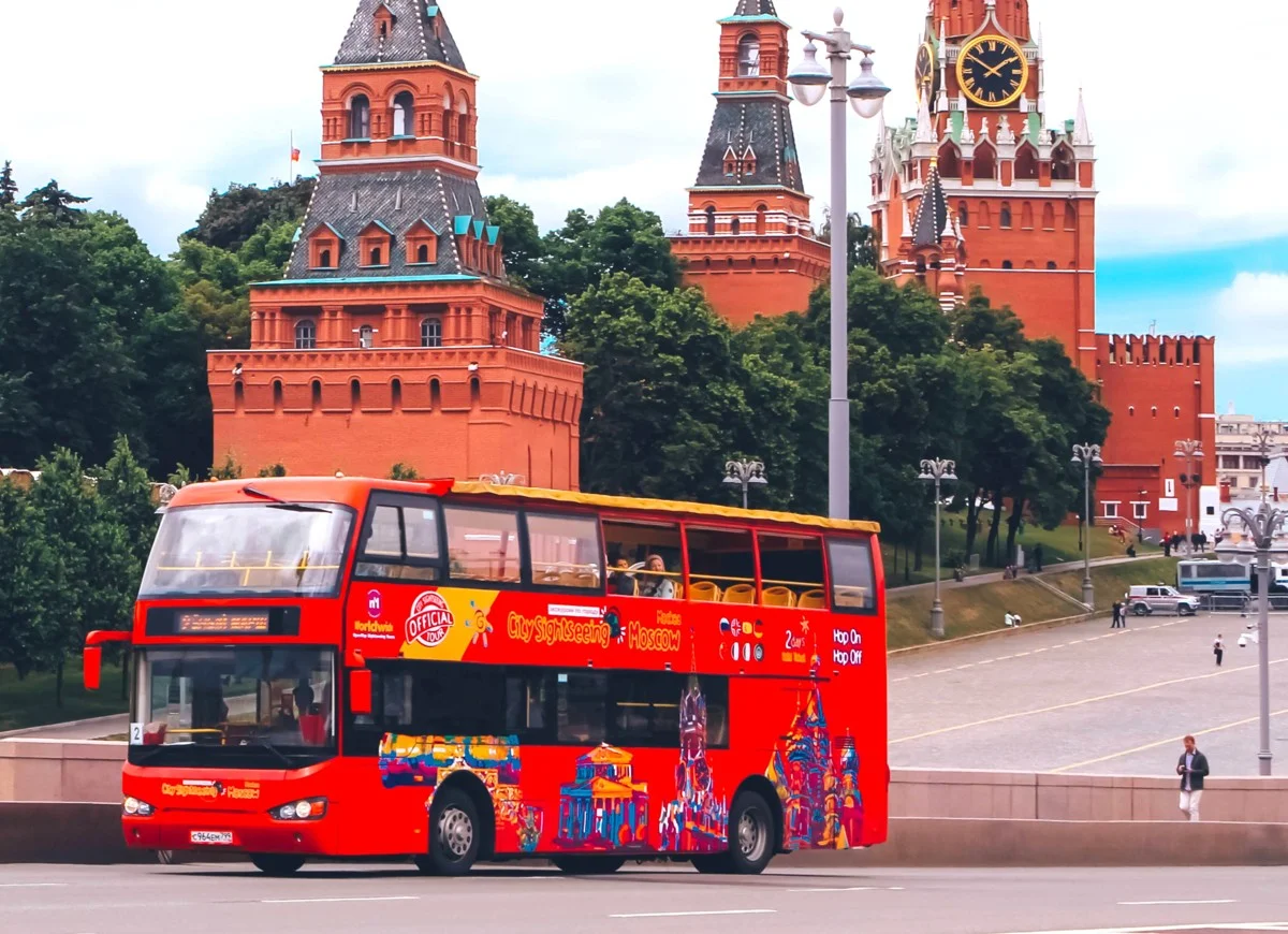Фото Экскурсия на двухэтажном красном автобусе (City Sightseeing Bus) - развлечение в Москве | Досугатор