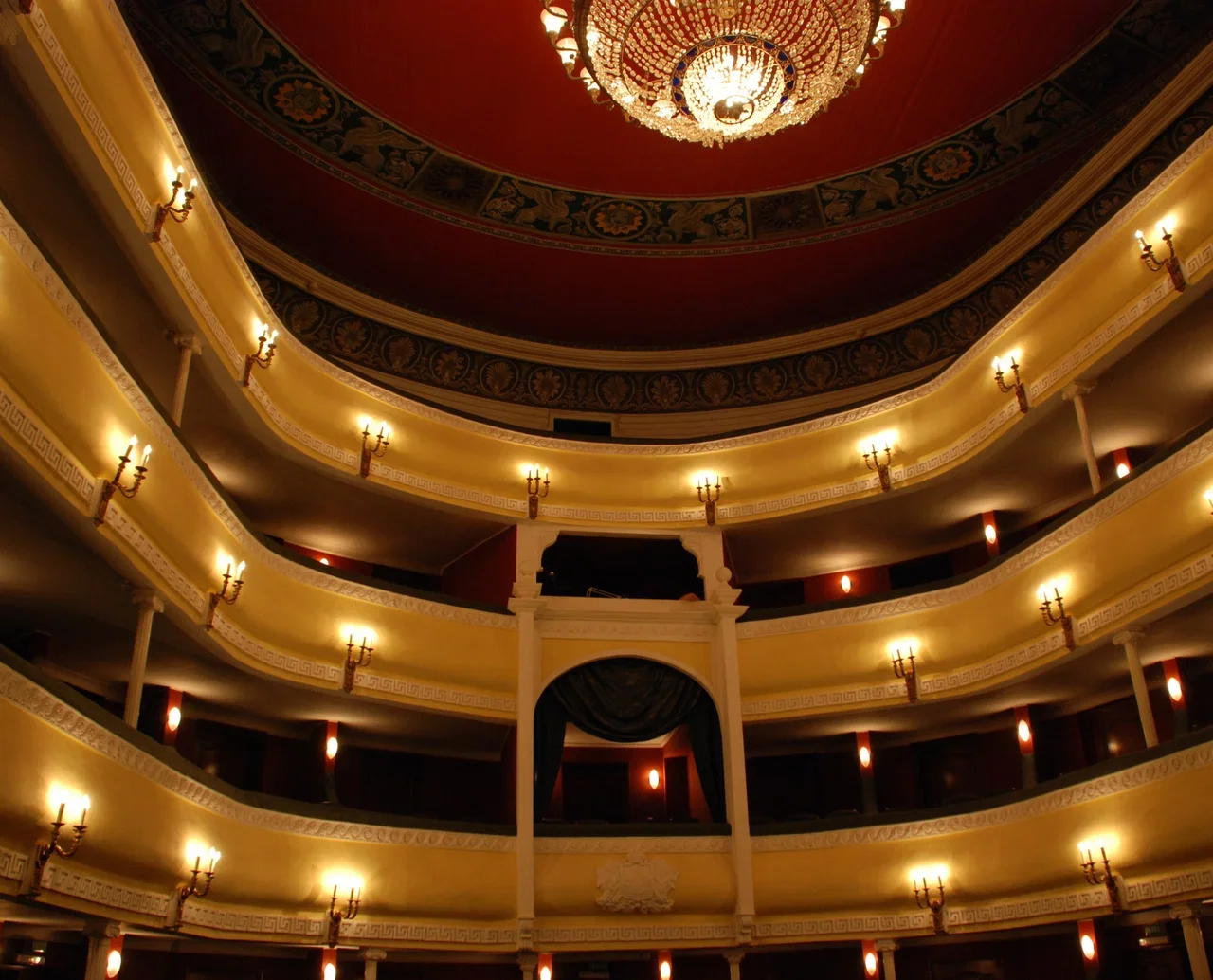 Фото Драматический театр имени А.Н. Островского (г. Кострома) - развлечение в Москве | Досугатор