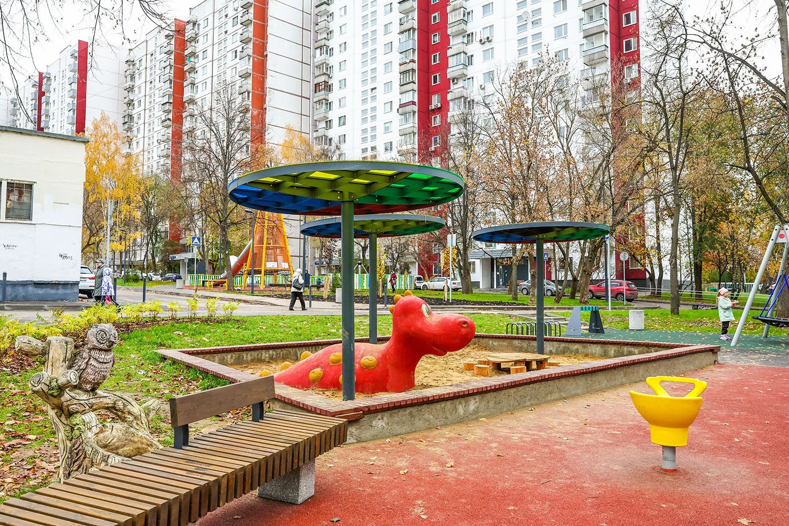 Фото Площадки в районе Ивановское (на Челябинской улице у домой 7 и 11 корпус 1) - развлечение в Москве | Досугатор
