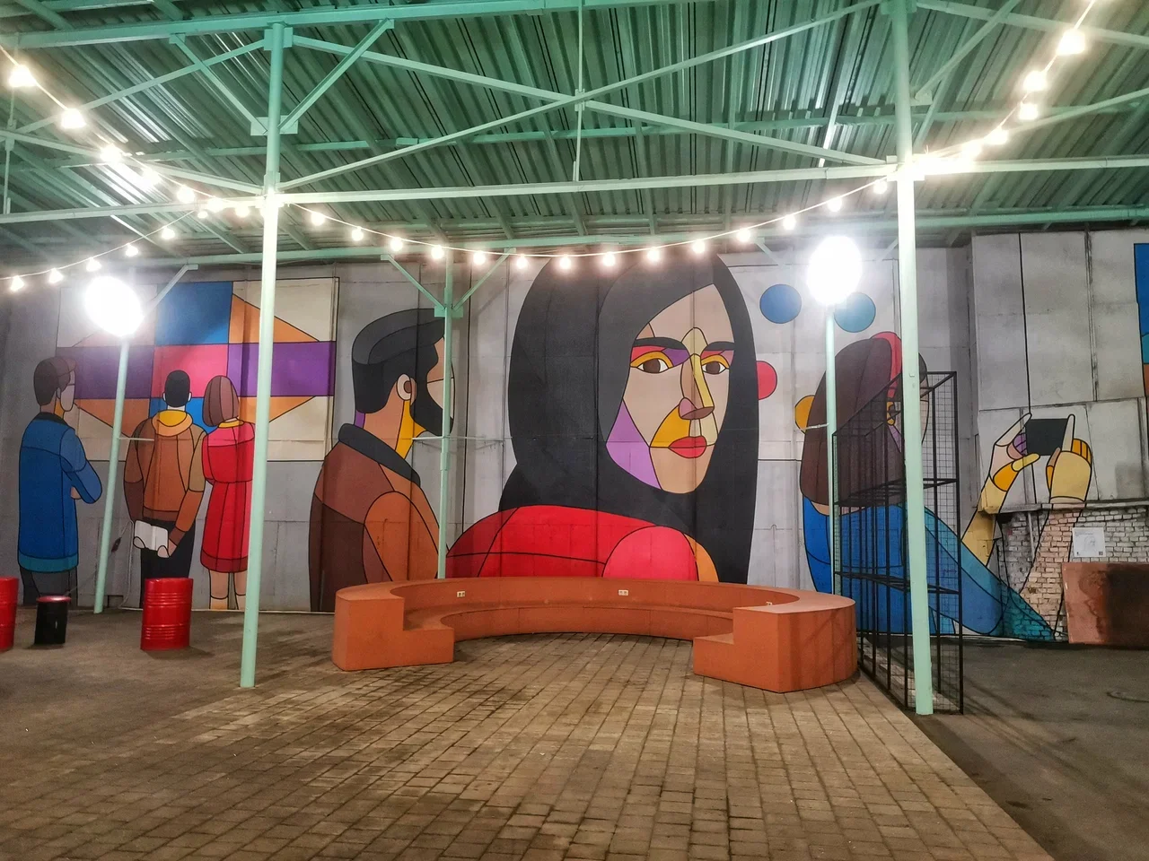 Фото Центр современного искусства Винзавод - Познавательное в Москве | Досугатор