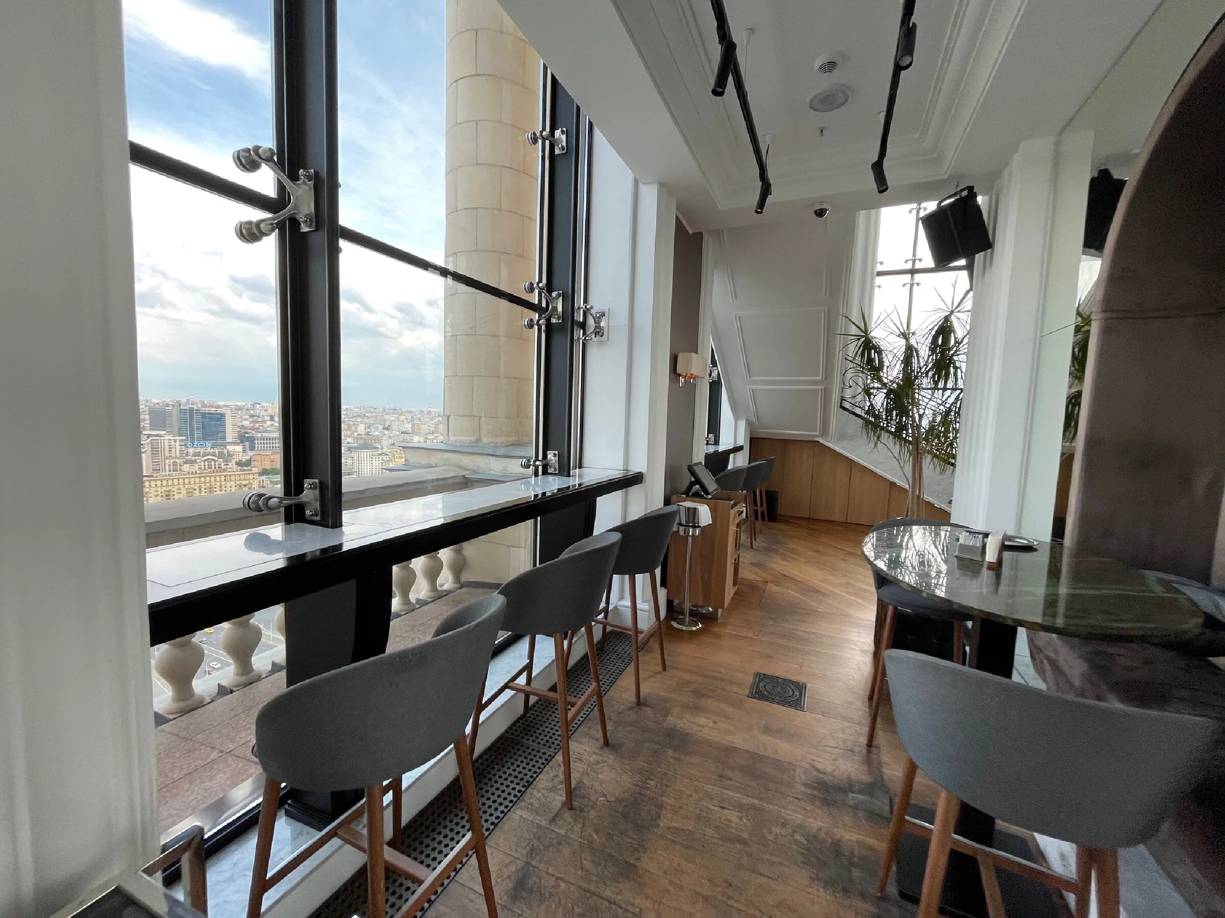 Фото Смотровая площадка Гостиница «Украина» (Radisson Collection) - Смотровая площадка в Москве | Досугатор