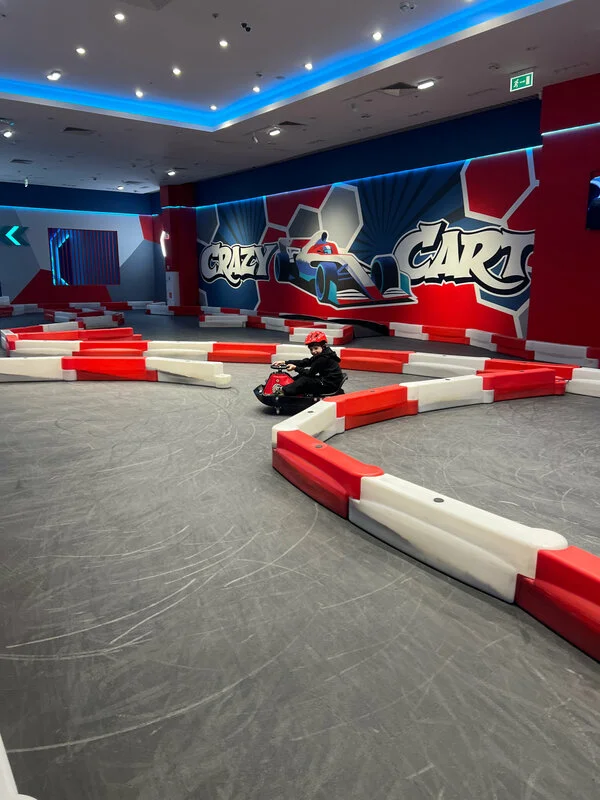 Фото Crazy Cart ТРЦ "Мега" Аксай, Ростовская область - Аттракционы крытые в Москве | Досугатор