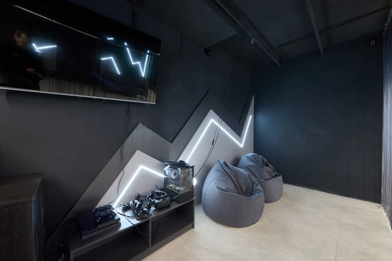 Фото Лига Миров: Фалкон - Отметить др в Москве | Досугатор