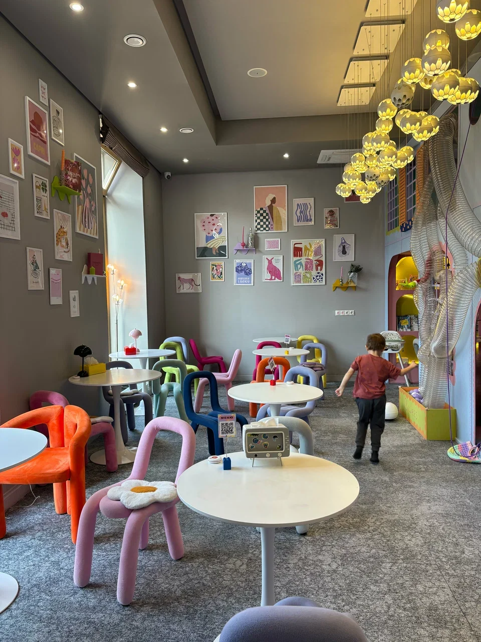 Фото Mom&me Cafe - Рестораны в Москве | Досугатор