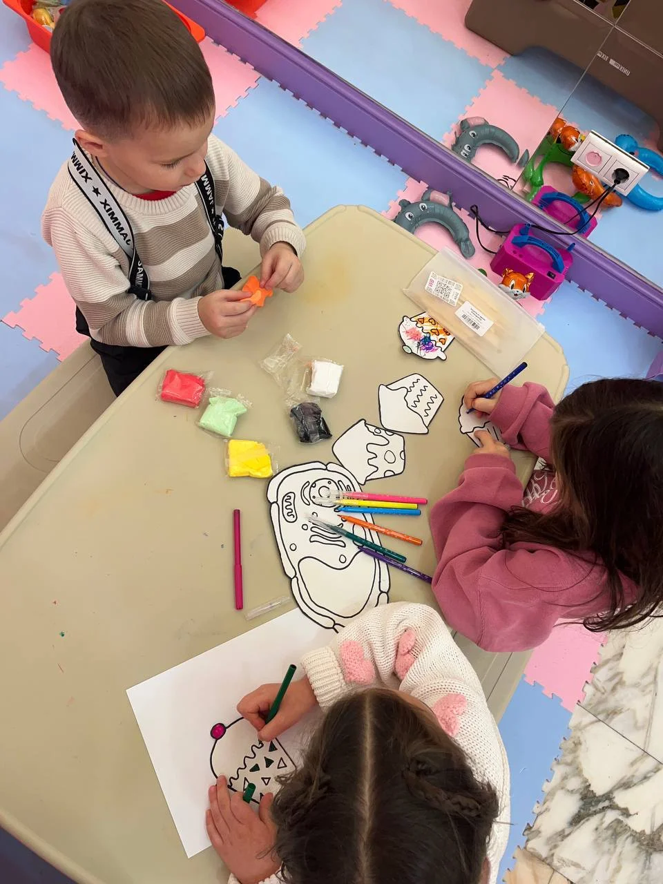 Фото Mom&me Cafe - Рестораны в Москве | Досугатор