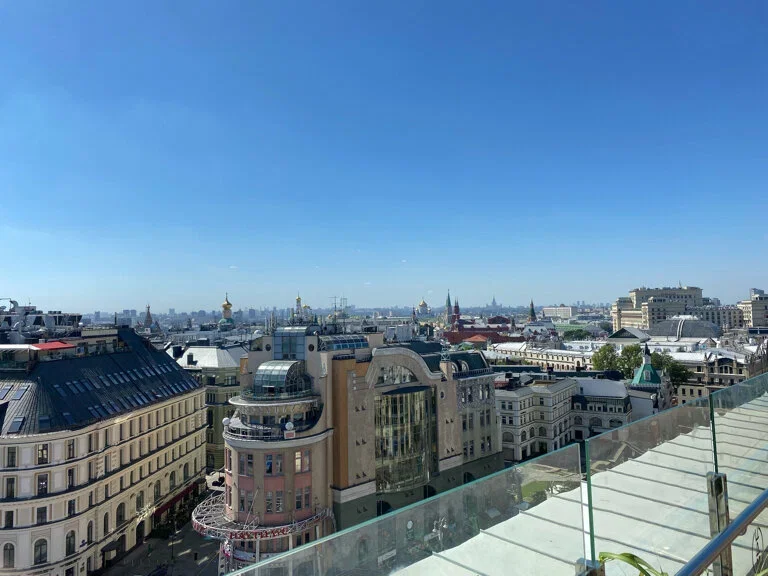 Фото Смотровая площадка центрального детского магазина на Лубянке (крыша ЦДМ) - Смотровая площадка в Москве | Досугатор