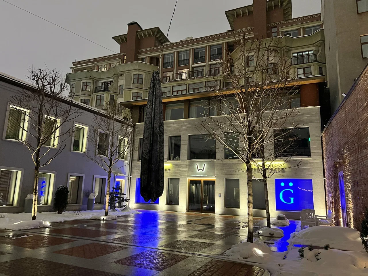 Фото Арт-объект Луна "Дотянуться до Луны" в Москве - Познавательное в Москве | Досугатор