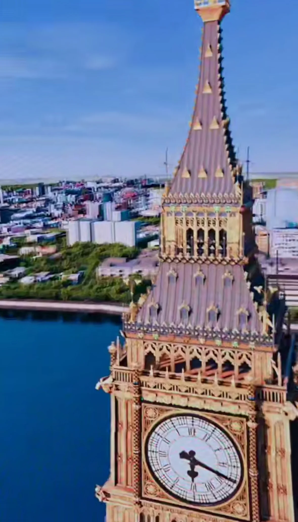 Фото Летающий кинотеатр Сфера в ЦДМ - Игровые центры / Аттракционы в Москве | Досугатор